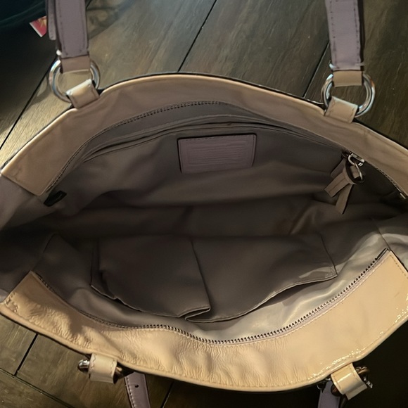 Coach purse - Picture 3 of 3